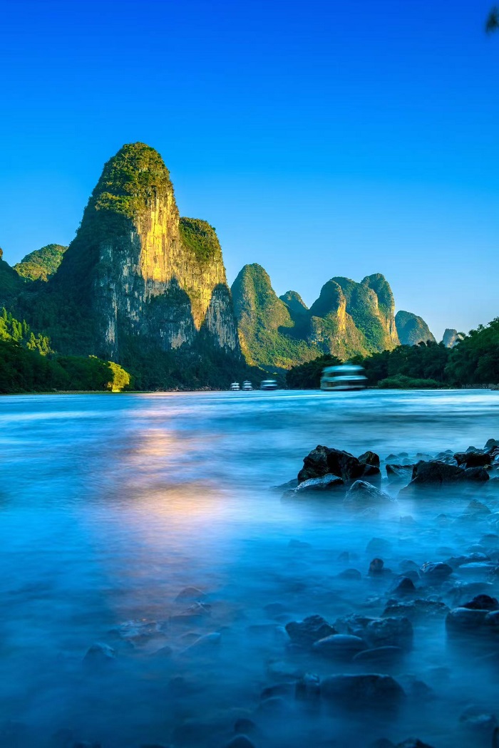 漓江下龙风光