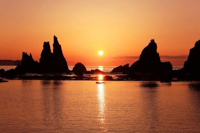 橋杭岩
