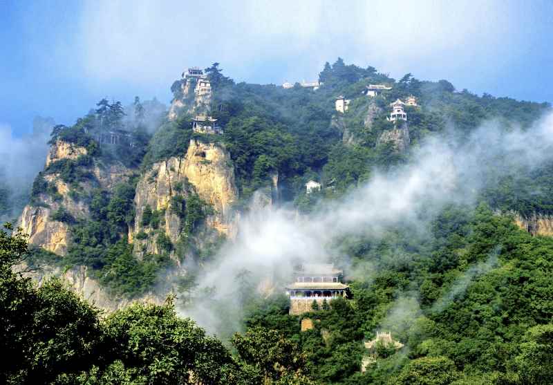 雾锁马鬃.jpg
