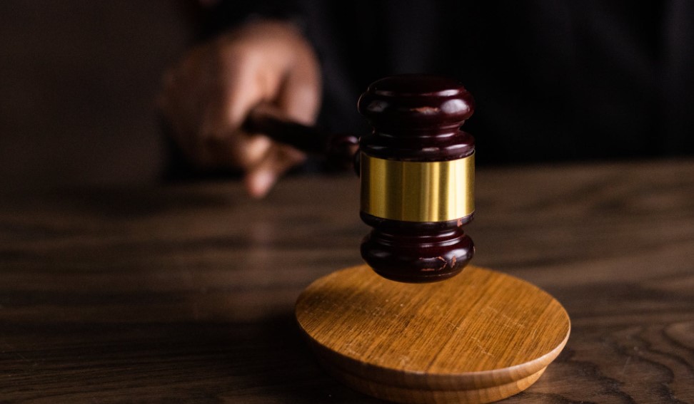 私家车跑顺风车属于非法营运吗? 私家车跑顺风车属于非法营运吗?