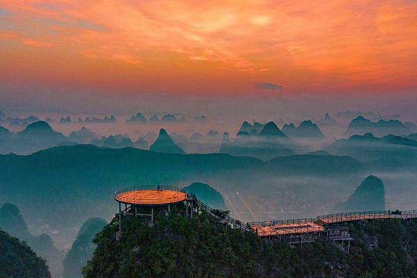 新的旅游景点如意峰为游客提供更多元化的旅游体验