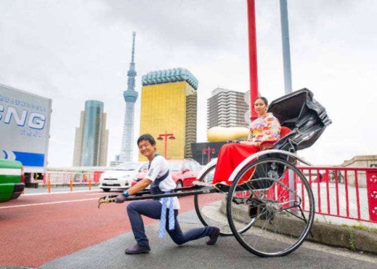 浅草路上随处可见的人力车
