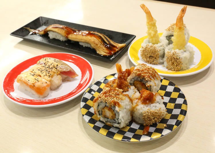 也有在内侧卷入海苔的寿司,主打客群是很少看过黑色食物的外国人