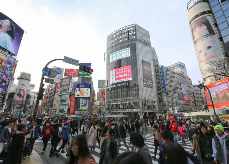 一天内有30~50万人横渡的涩谷全向十字路口